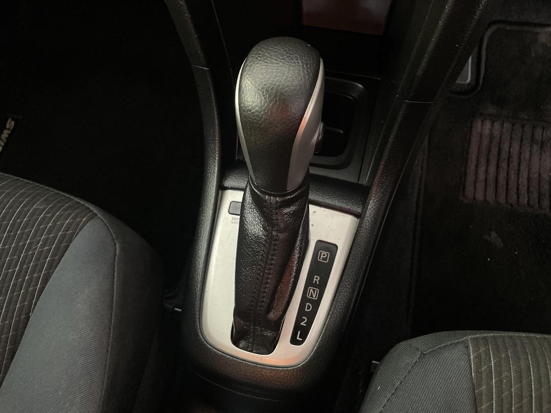 Photo '28' of Suzuki Swift