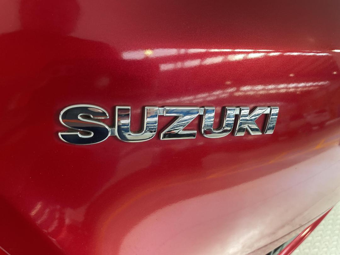 Photo '32' of Suzuki Swift
