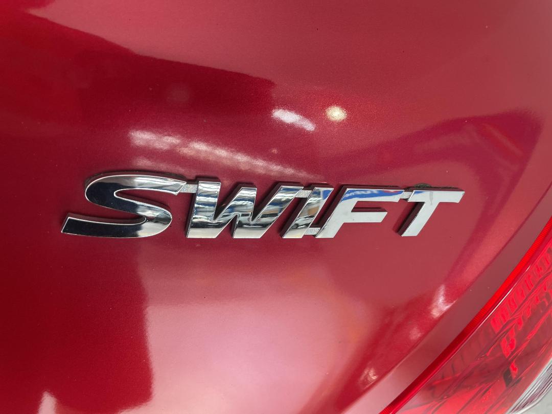 Photo '33' of Suzuki Swift