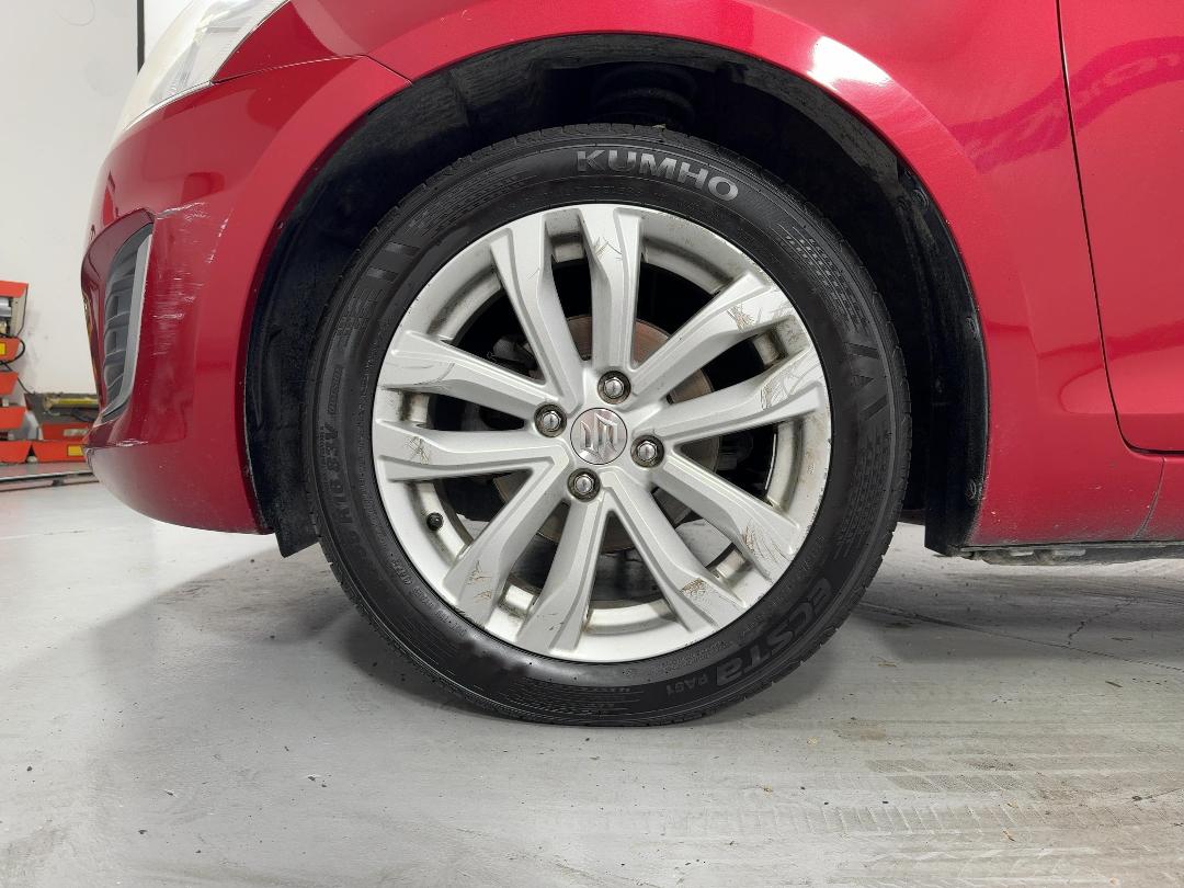 Photo '10' of Suzuki Swift