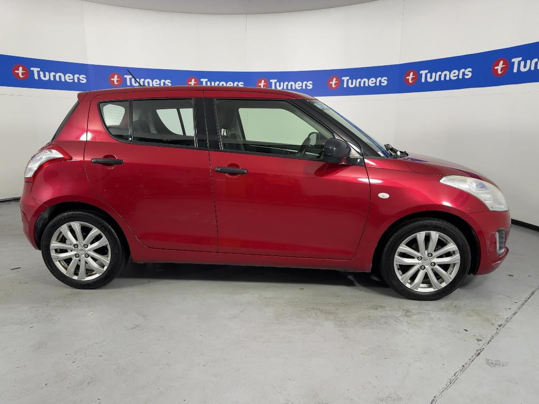 Photo '23' of Suzuki Swift