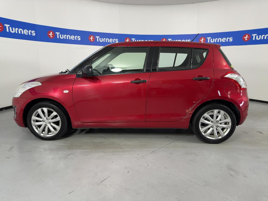 Photo '24' of Suzuki Swift