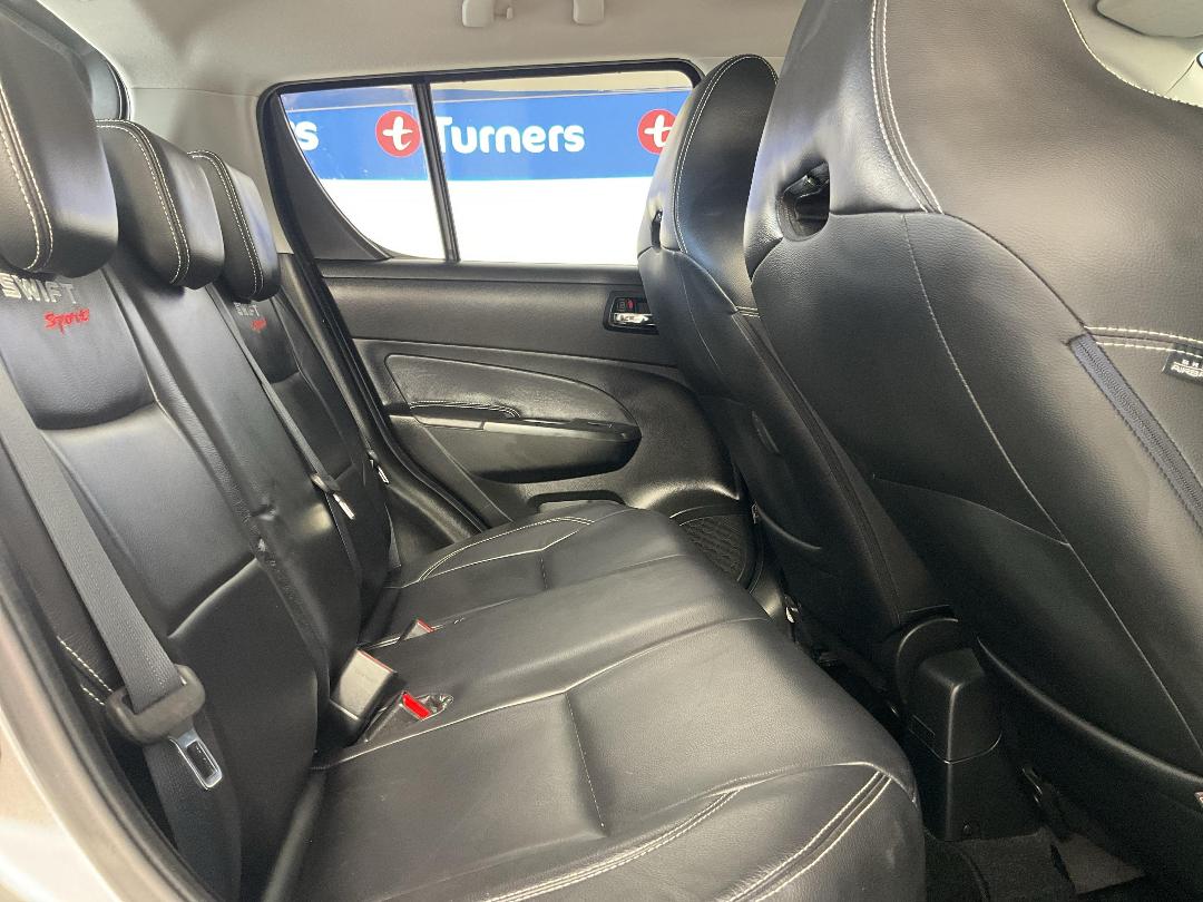 Photo '20' of Suzuki Swift