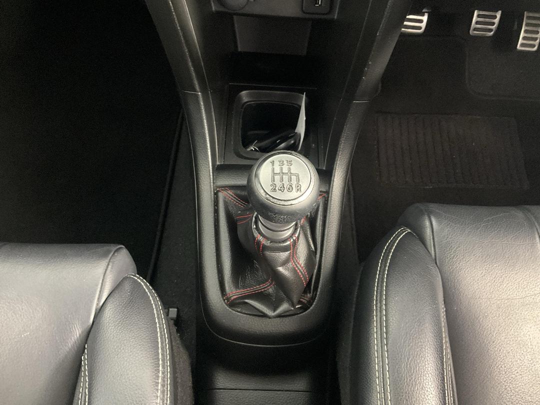 Photo '18' of Suzuki Swift