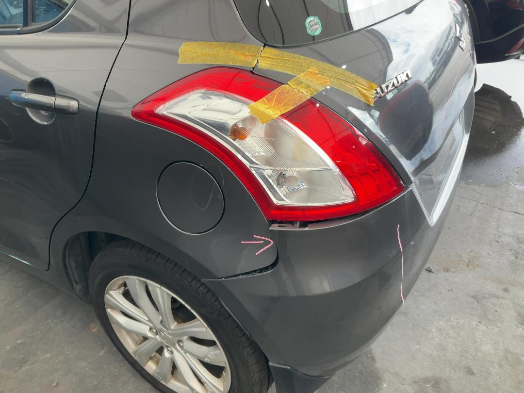 Photo '11' of Suzuki Swift Rsxab