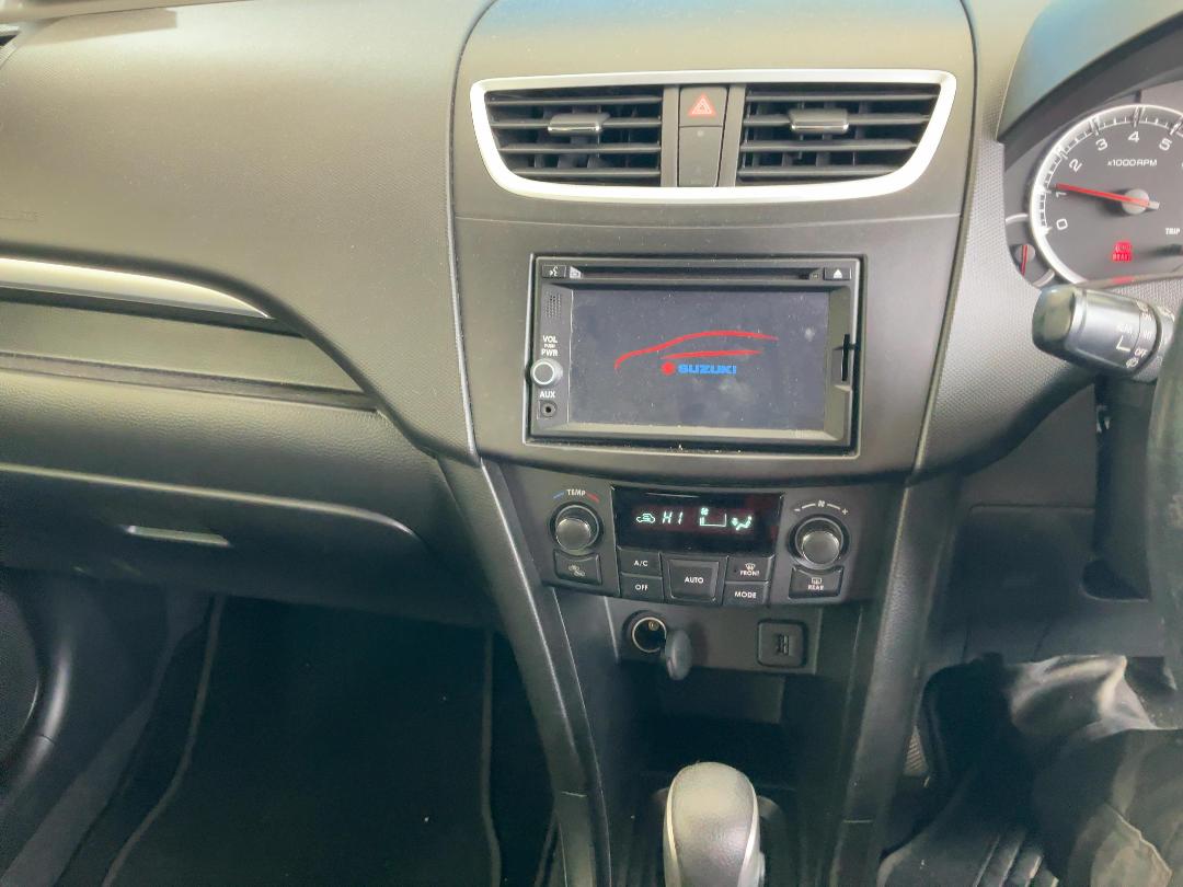 Photo '24' of Suzuki Swift Rsxab