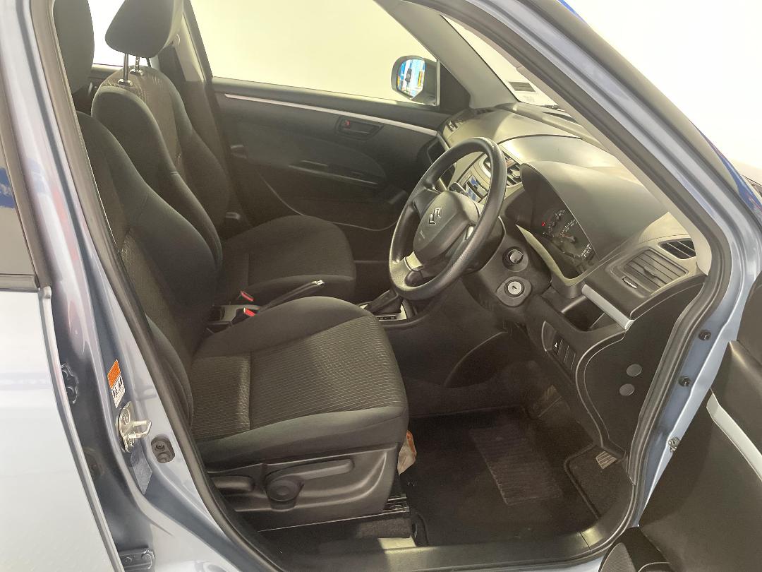 Photo '16' of Suzuki Swift Photo '16' of Suzuki Swift