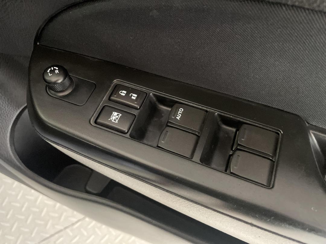 Photo '23' of Suzuki Swift Photo '23' of Suzuki Swift