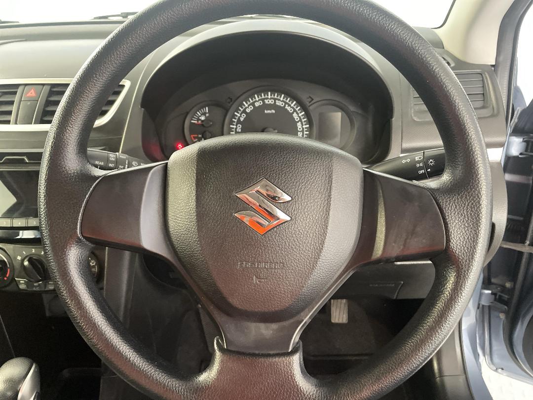 Photo '25' of Suzuki Swift Photo '25' of Suzuki Swift