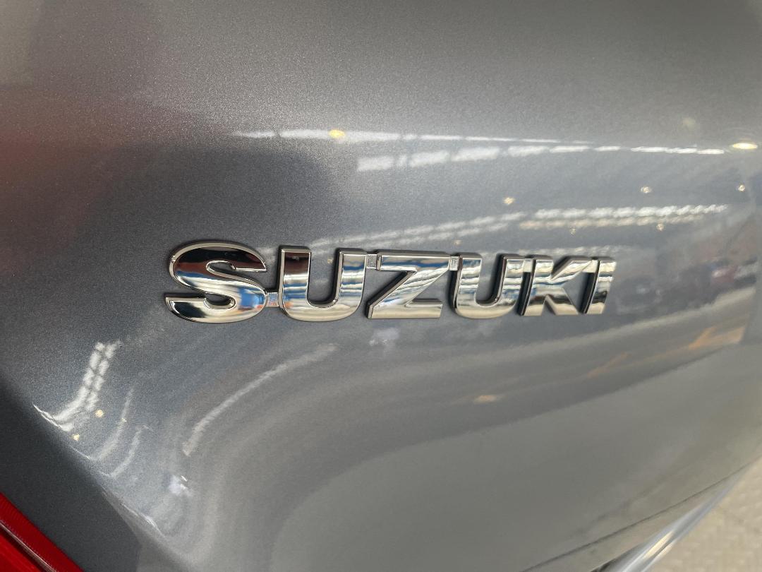 Photo '32' of Suzuki Swift Photo '32' of Suzuki Swift