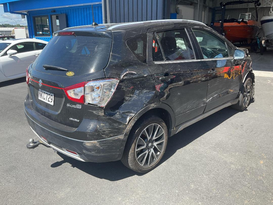 Photo '4' of Suzuki SX4 S-Cross Photo '4' of Suzuki SX4 S-Cross