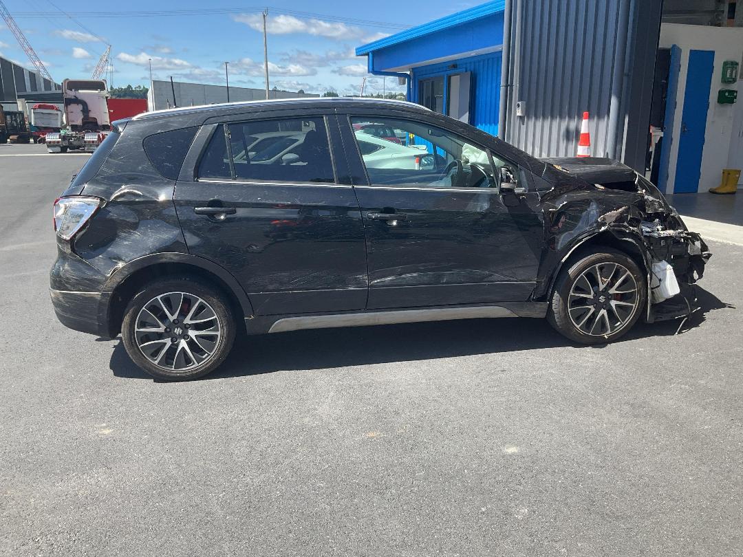 Photo '5' of Suzuki SX4 S-Cross Photo '5' of Suzuki SX4 S-Cross