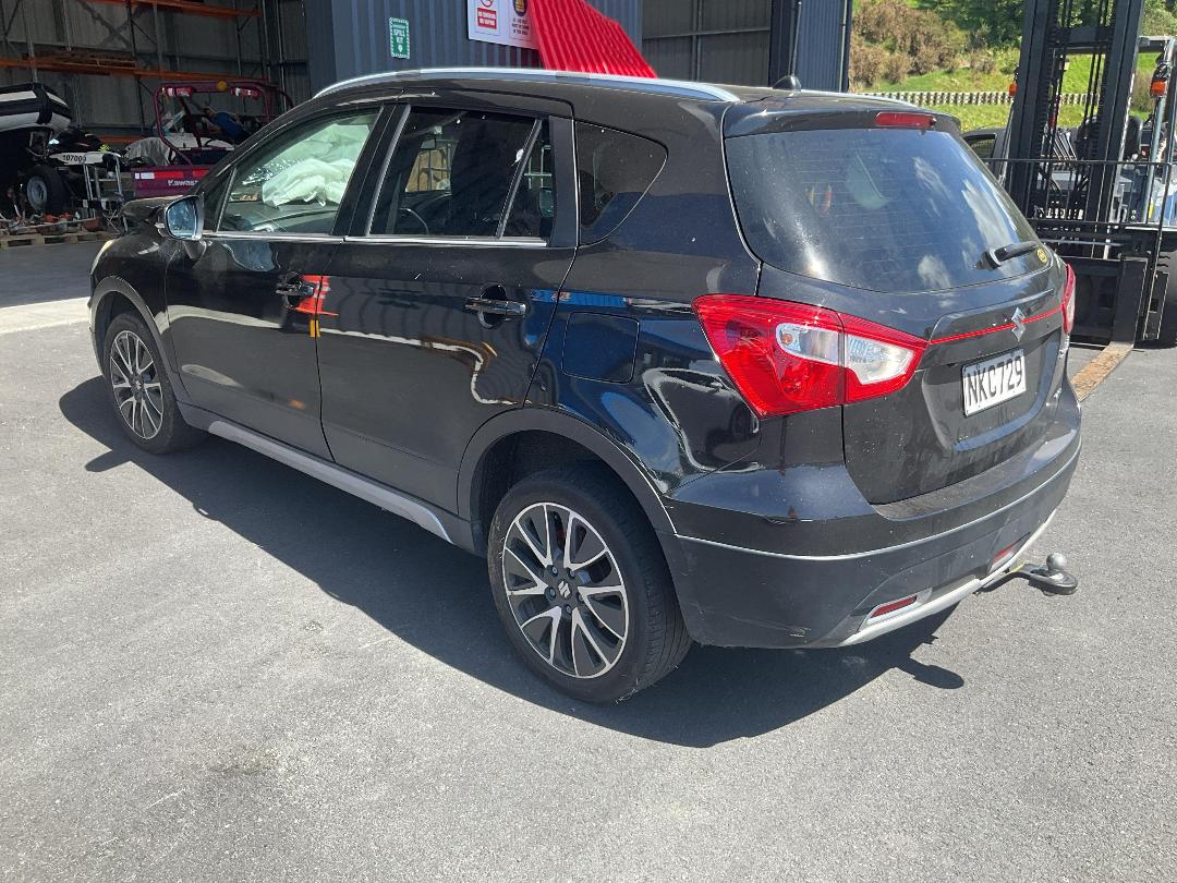 Photo '3' of Suzuki SX4 S-Cross Photo '3' of Suzuki SX4 S-Cross