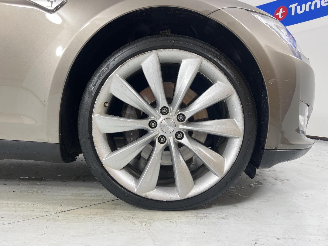 Photo '9' of Tesla Model S Photo '9' of Tesla Model S