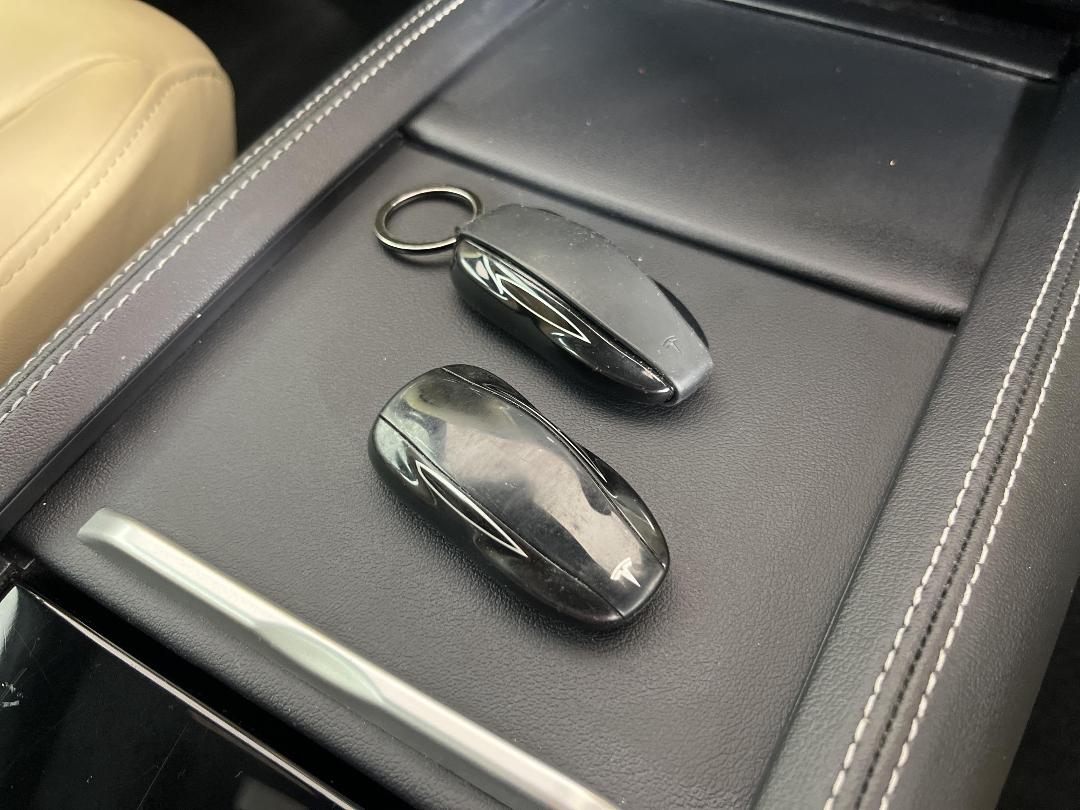 Photo '22' of Tesla Model S Photo '22' of Tesla Model S