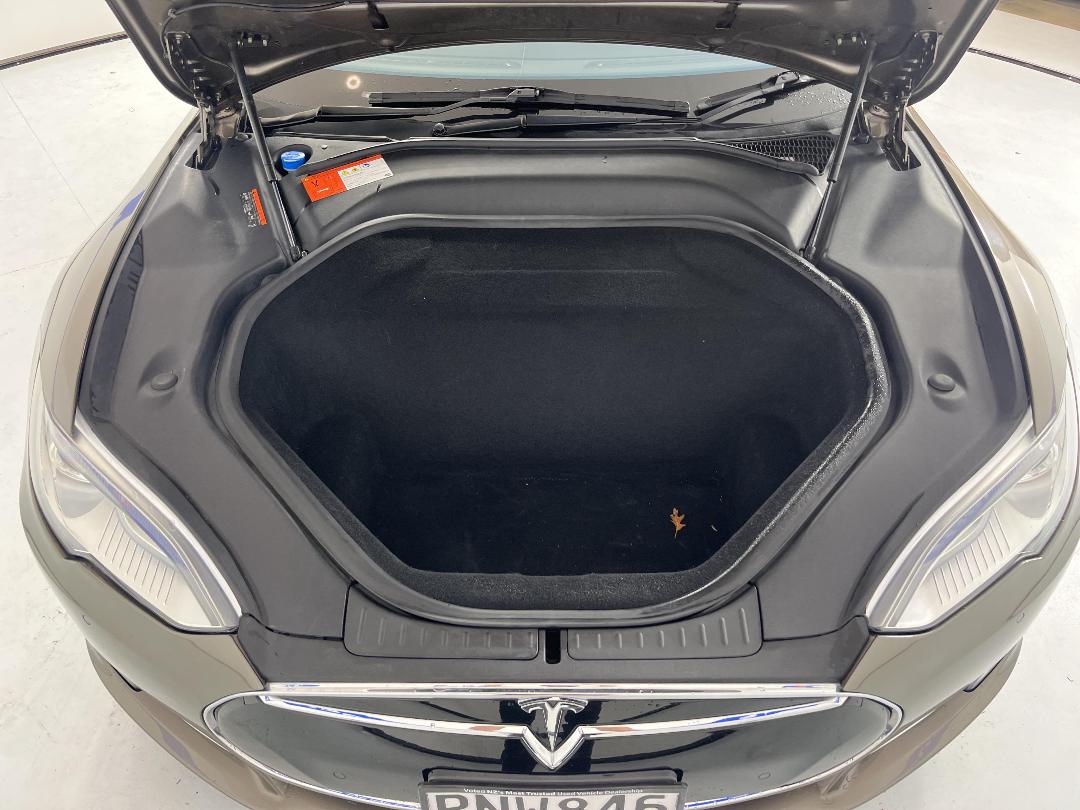 Photo '14' of Tesla Model S Photo '14' of Tesla Model S