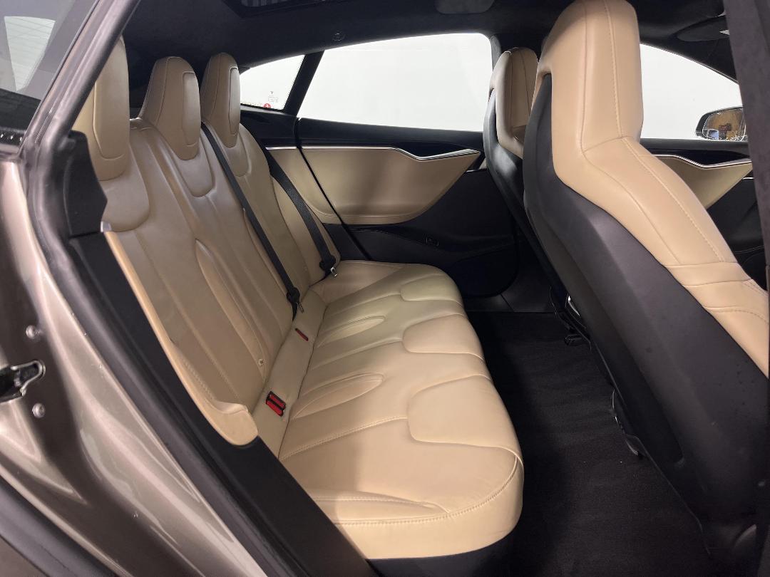 Photo '20' of Tesla Model S Photo '20' of Tesla Model S