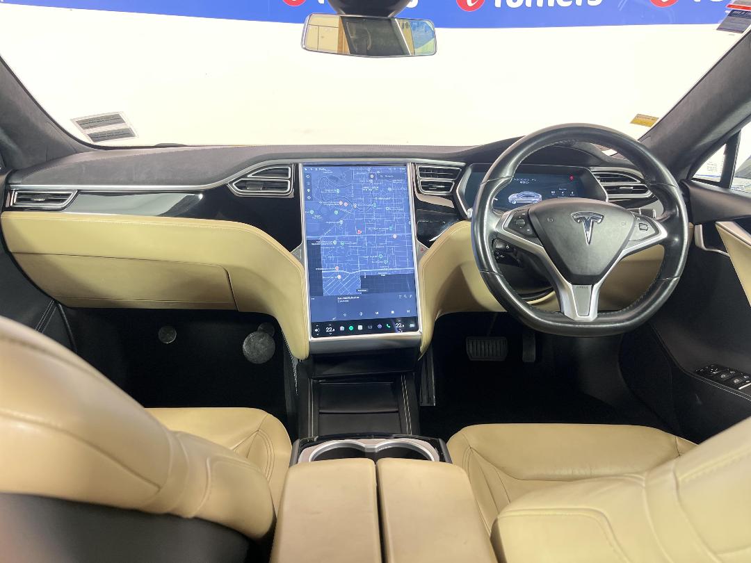 Photo '17' of Tesla Model S Photo '17' of Tesla Model S