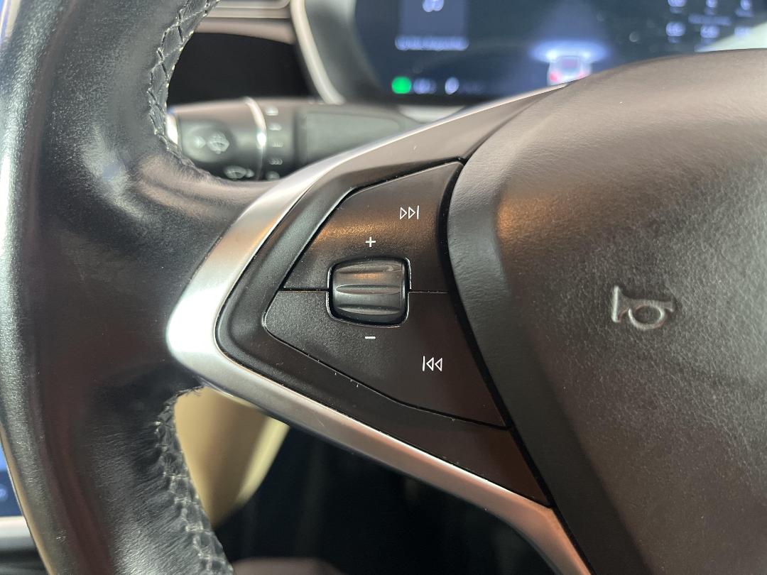 Photo '24' of Tesla Model S Photo '24' of Tesla Model S