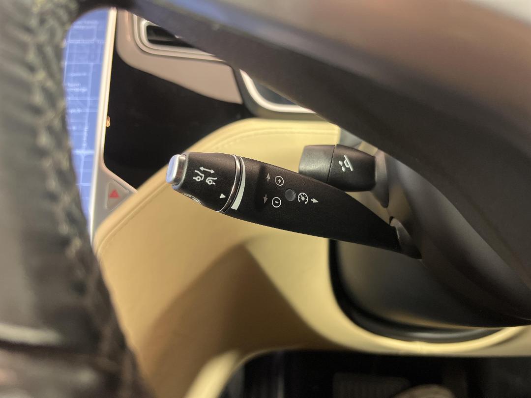 Photo '25' of Tesla Model S Photo '25' of Tesla Model S