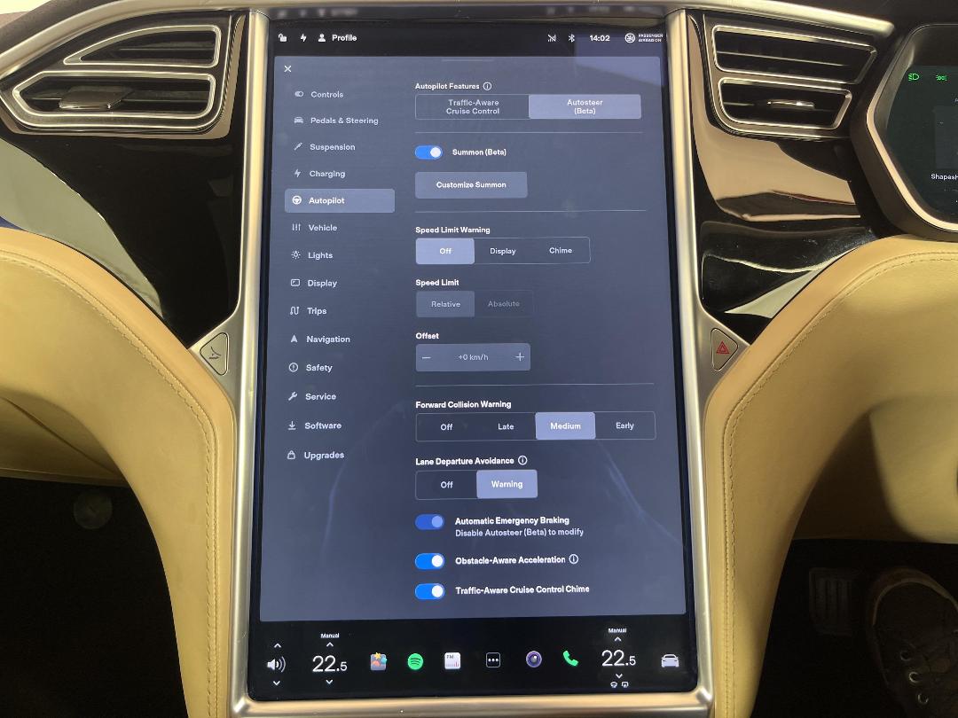 Photo '30' of Tesla Model S Photo '30' of Tesla Model S