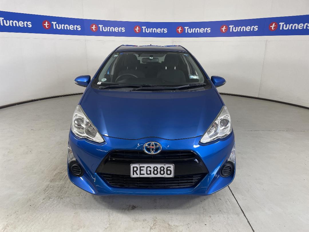 Photo '2' of Toyota Aqua