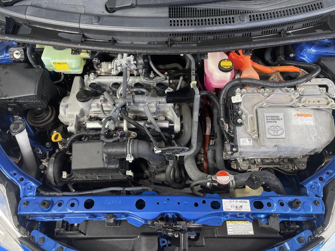 Photo '13' of Toyota Aqua