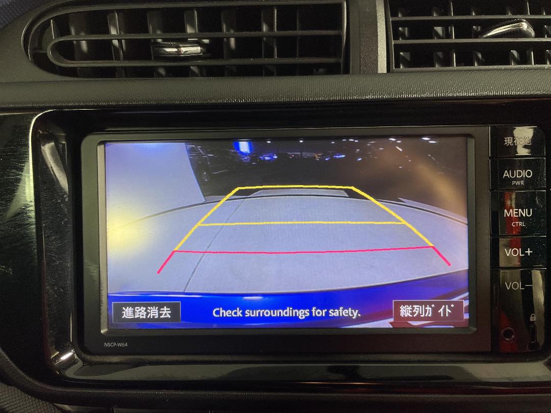 Photo '27' of Toyota Aqua