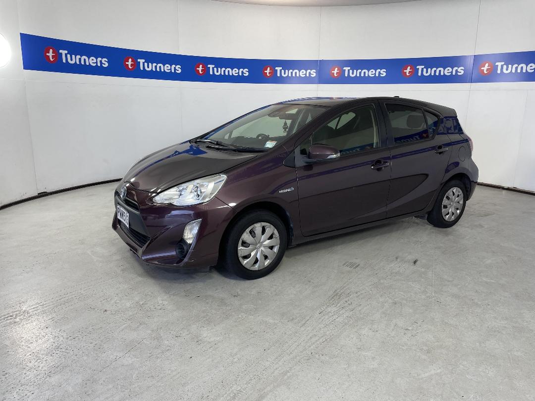 Photo '4' of Toyota Aqua