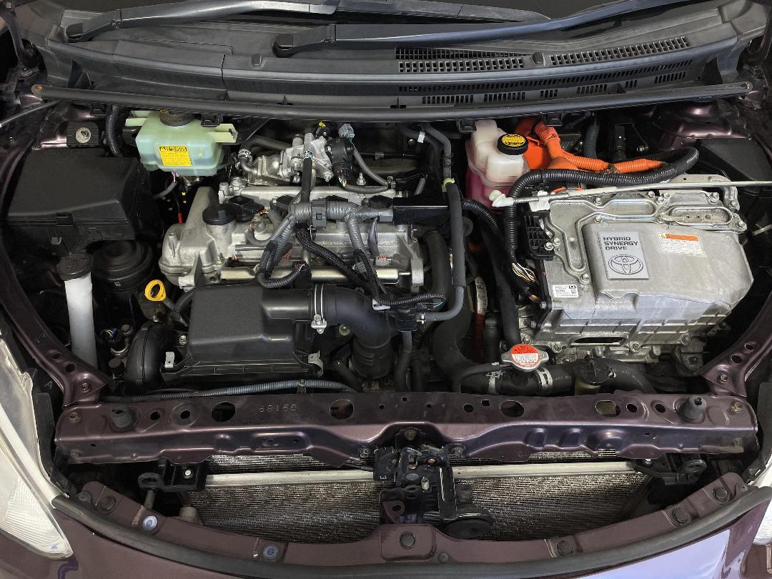 Photo '13' of Toyota Aqua