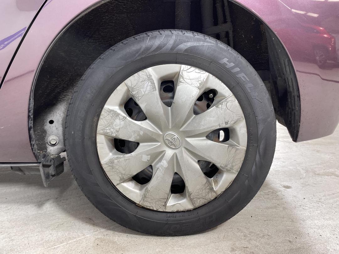 Photo '11' of Toyota Aqua