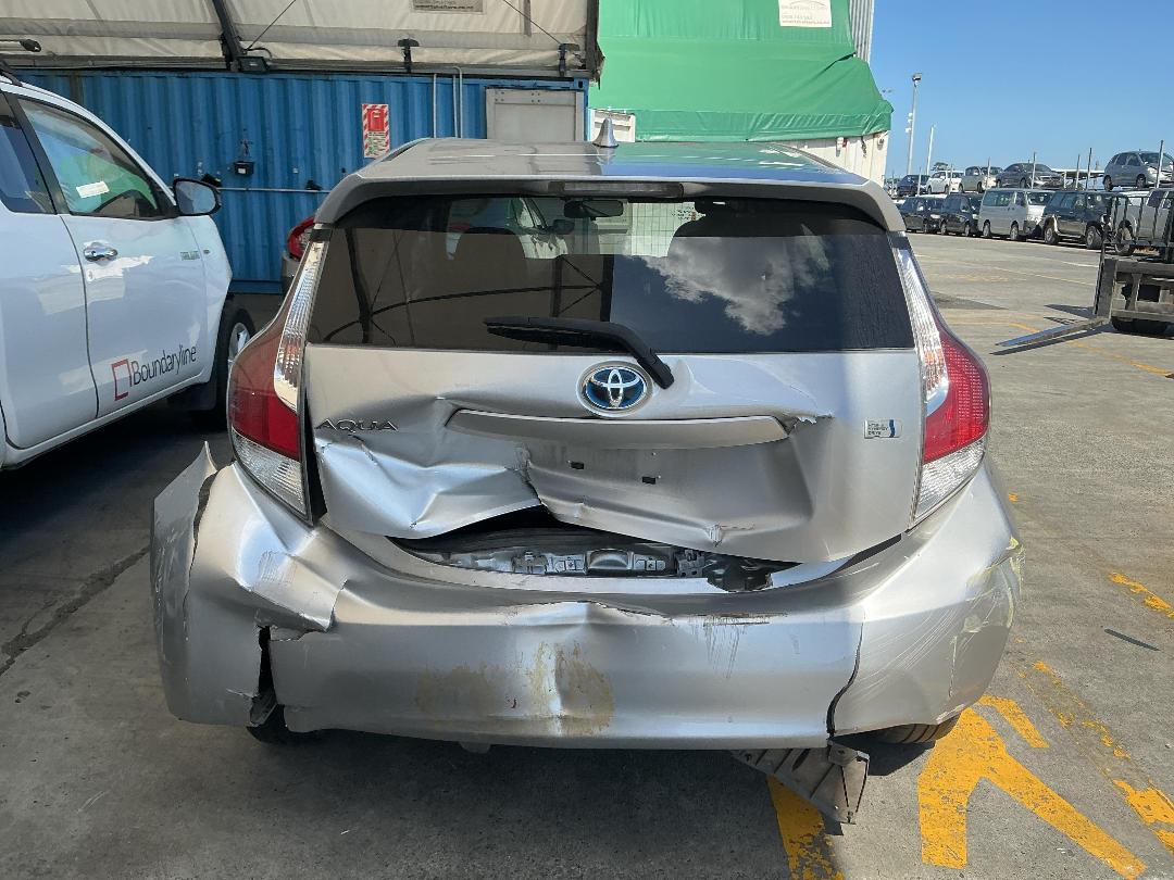 Photo '8' of Toyota Aqua Photo '8' of Toyota Aqua