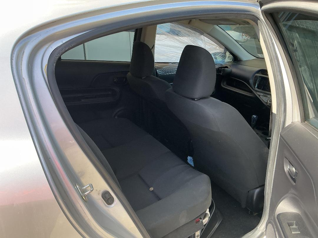 Photo '18' of Toyota Aqua Photo '18' of Toyota Aqua