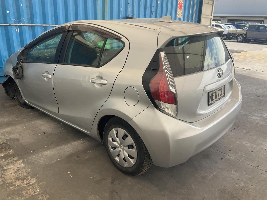 Photo '3' of Toyota Aqua Hybrid