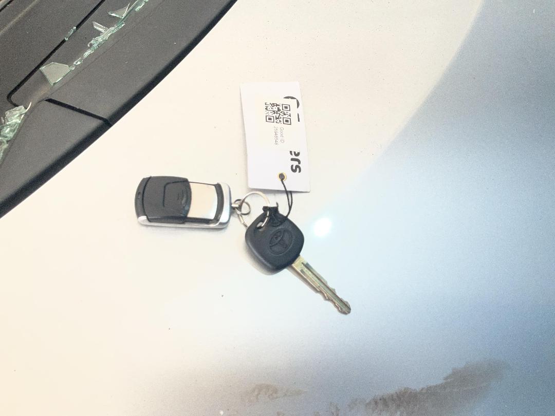 Photo '11' of Toyota Aqua Hybrid