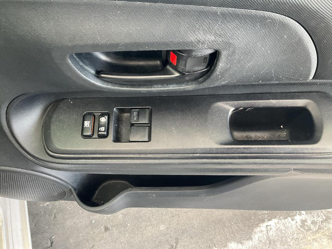 Photo '8' of Toyota Aqua Hybrid