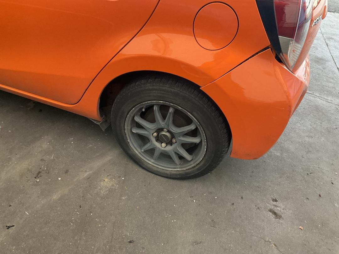 Photo '12' of Toyota Aqua Hybrid