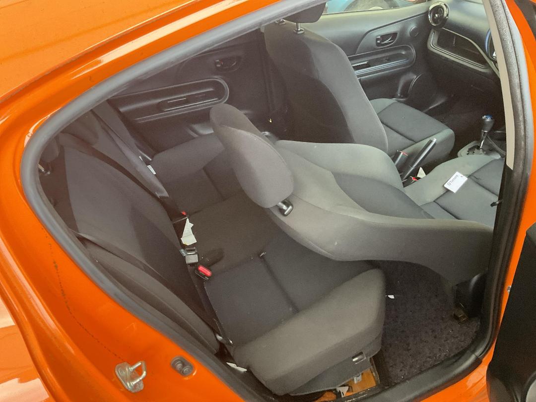 Photo '20' of Toyota Aqua Hybrid