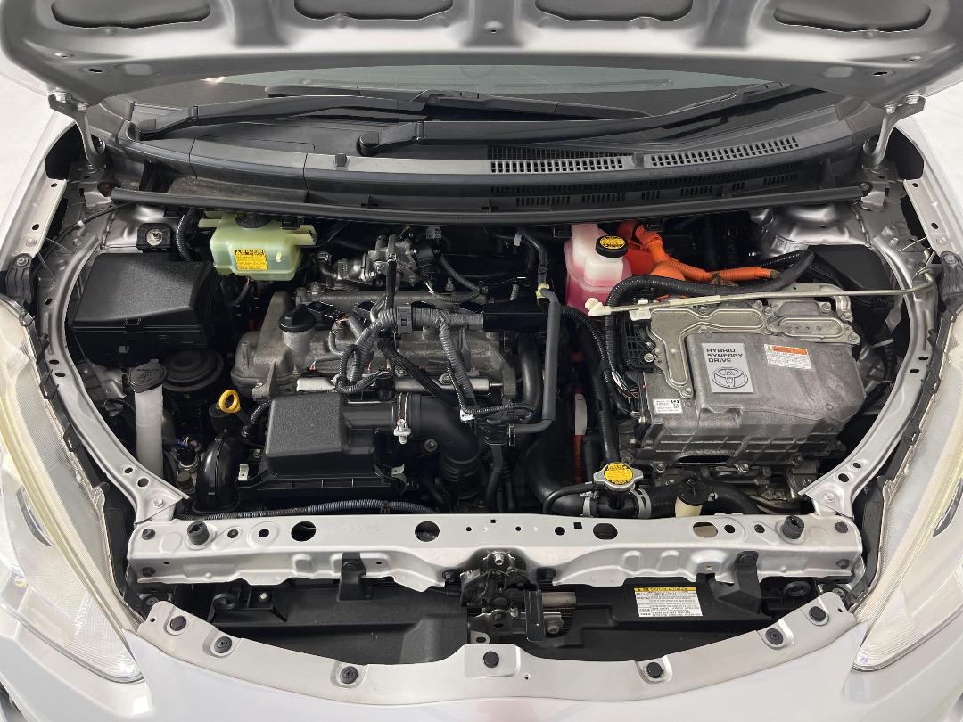 Photo '13' of Toyota Aqua