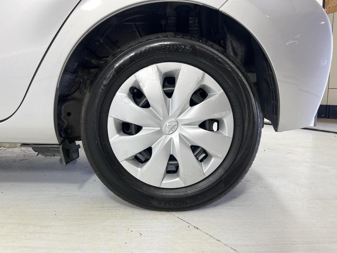 Photo '11' of Toyota Aqua