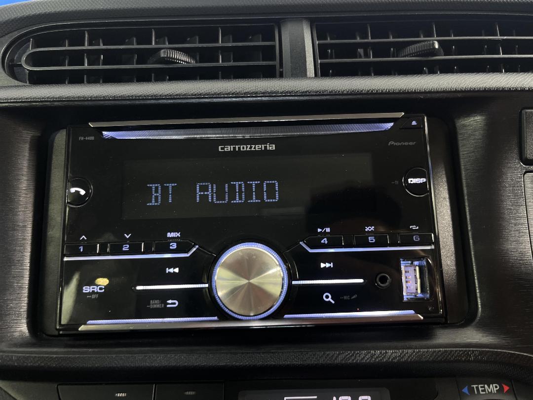 Photo '23' of Toyota Aqua