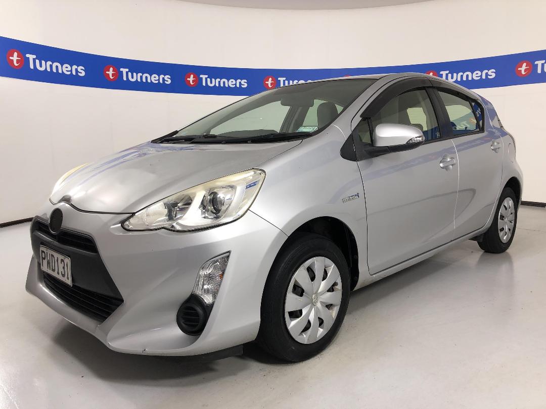 Photo '4' of Toyota Aqua