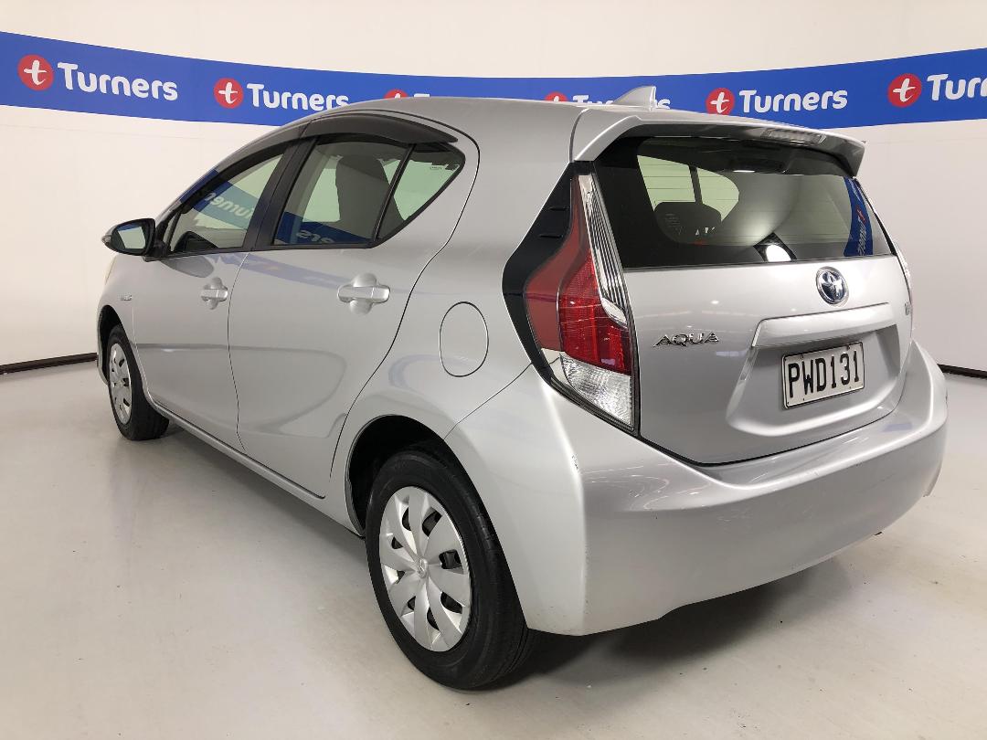 Photo '5' of Toyota Aqua