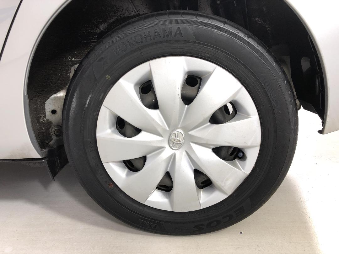 Photo '11' of Toyota Aqua