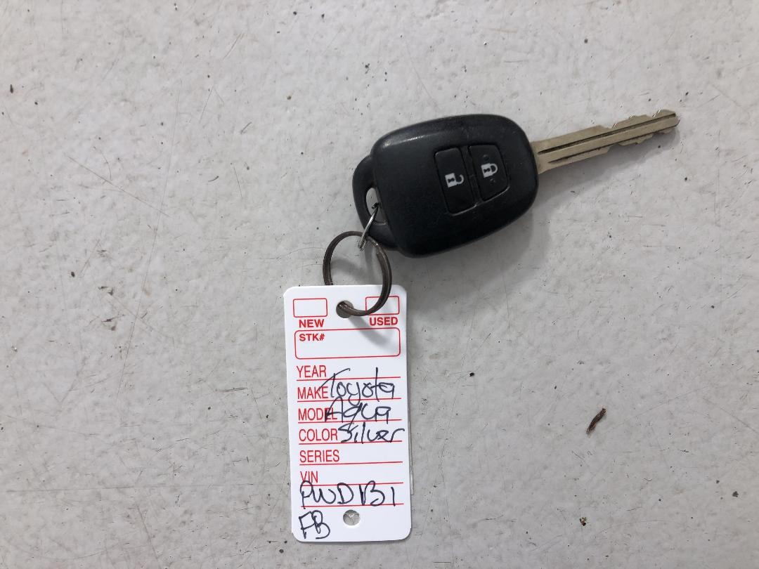 Photo '22' of Toyota Aqua