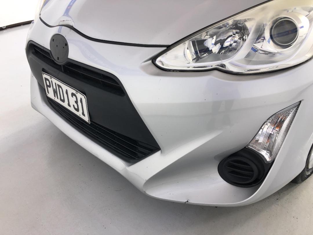 Photo '25' of Toyota Aqua