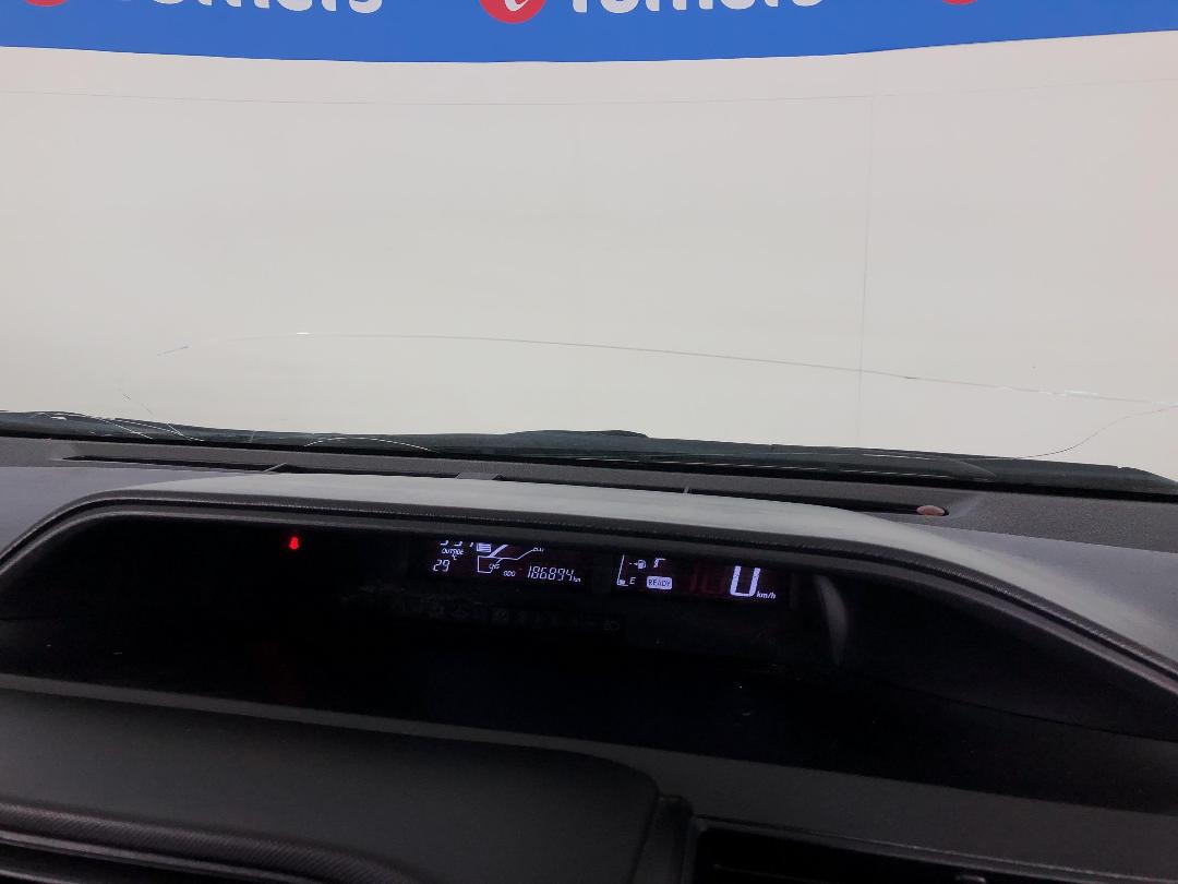 Photo '29' of Toyota Aqua