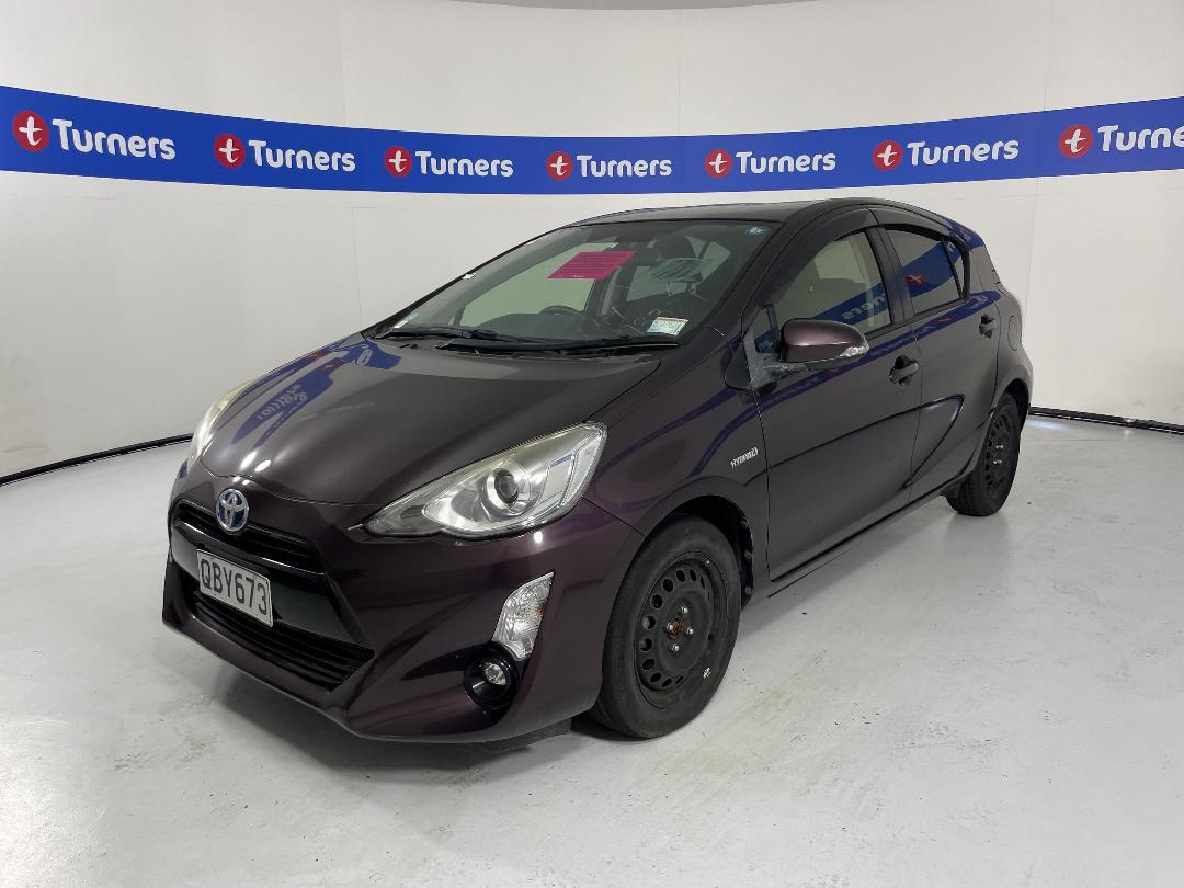 Photo '3' of Toyota Aqua Hybrid