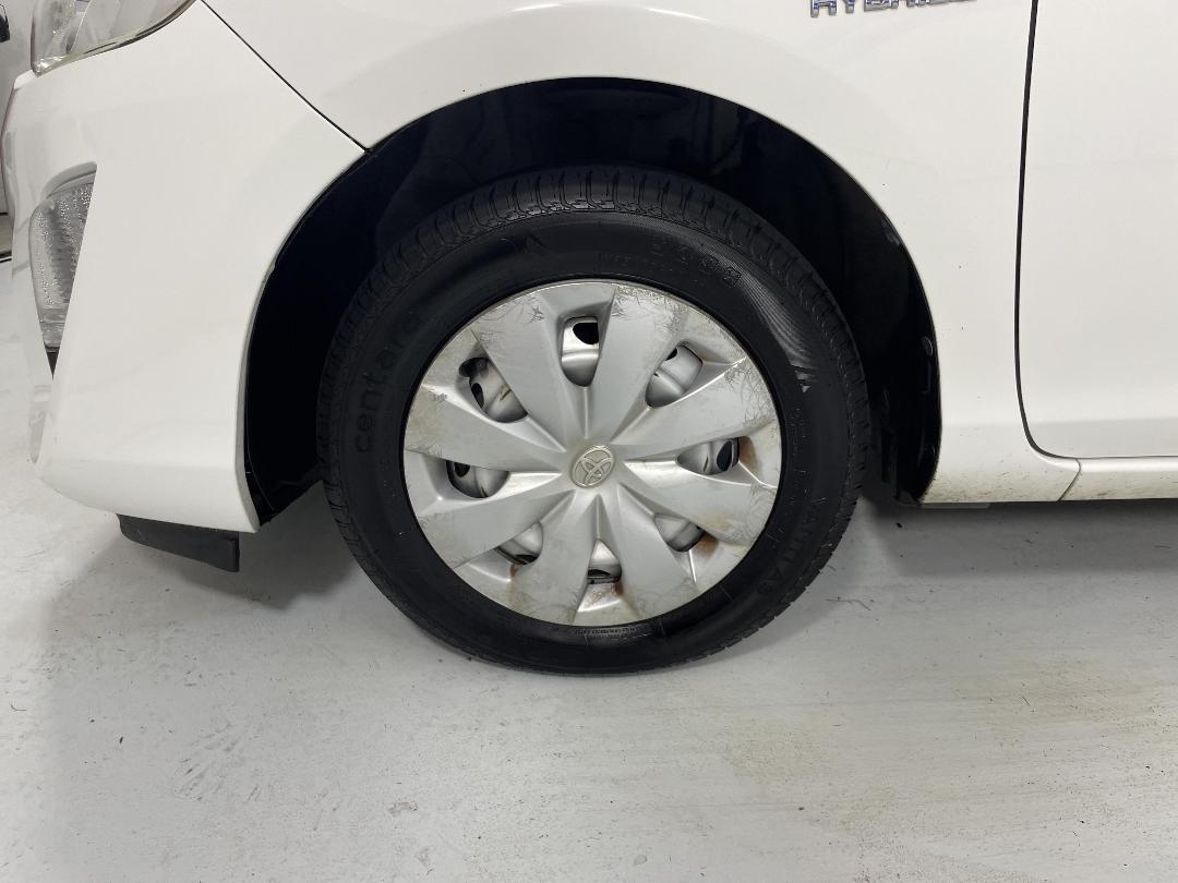 Photo '10' of Toyota Aqua Photo '10' of Toyota Aqua