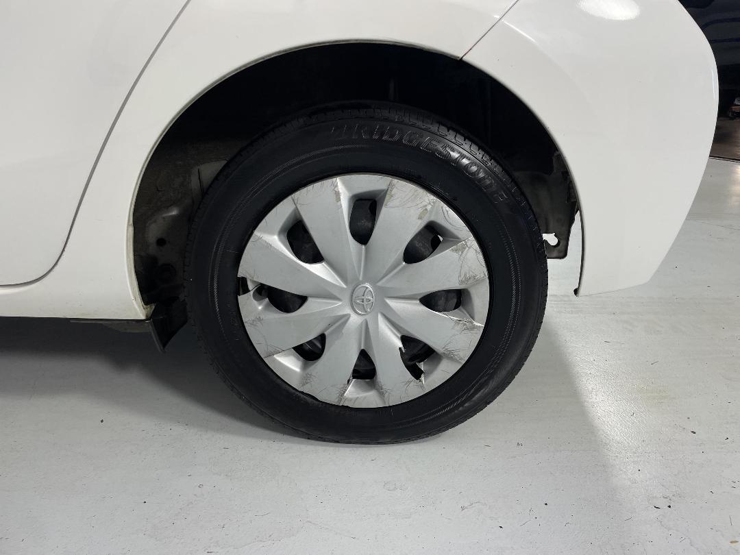 Photo '11' of Toyota Aqua Photo '11' of Toyota Aqua